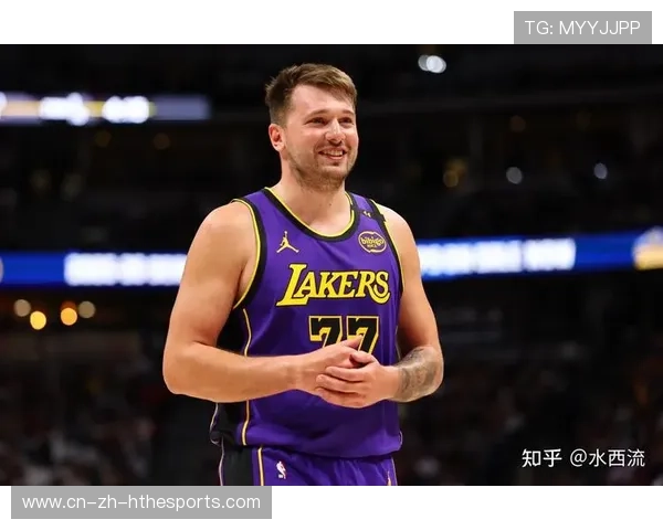 湖人3连胜后，雷迪克称赞小詹，里夫斯情商高，东契奇保持谦虚，湖人队里夫斯